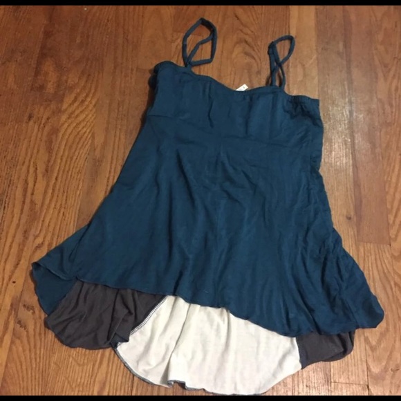 Point Tank Top - Picture 2 of 4